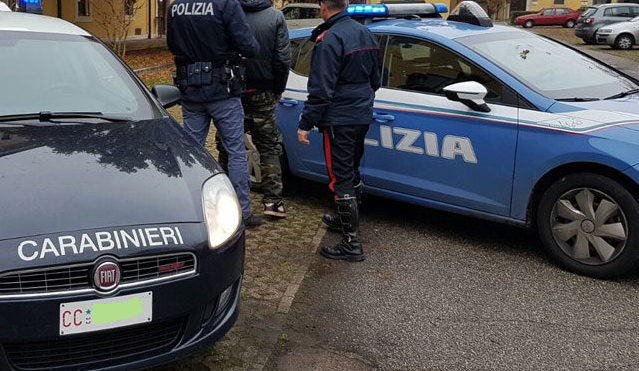 polizia-carabinieri-1.jpg