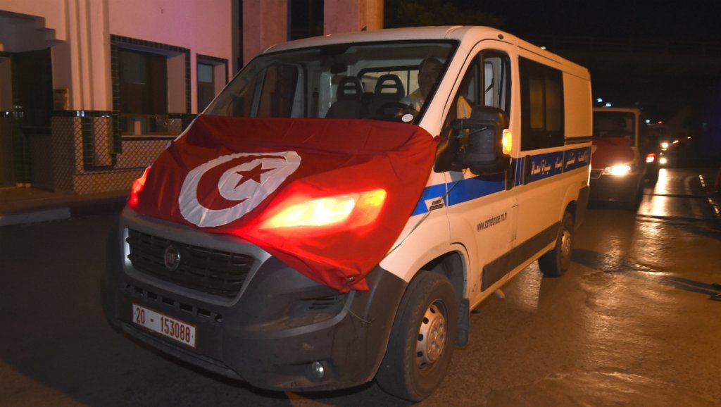 tunisian_ambulance.jpg