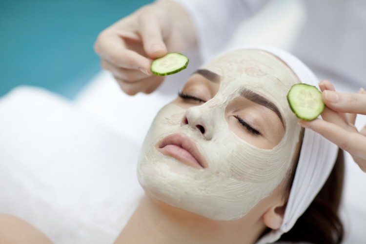 3-DIY-Healing-Cucumber-Facial-Masks2-750x500.jpg