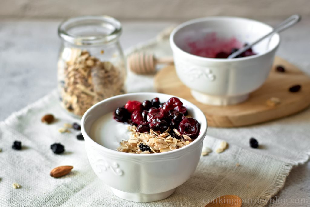 Homemade-Granola-Recipe-with-Yogurt.jpg