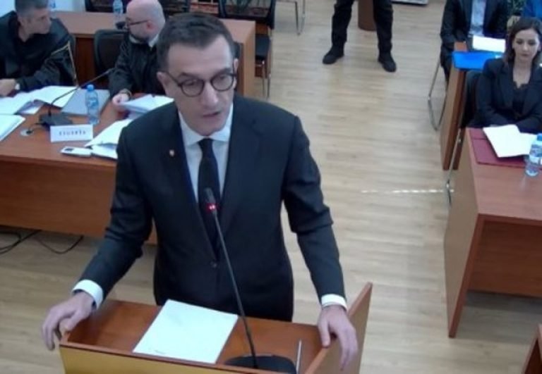 “1 milionë euro shpenzime shtetit shqiptar”/ Veliaj në gjykatë: Grepi më i shtrenjtë se peshku që pretendoni se keni kapur!