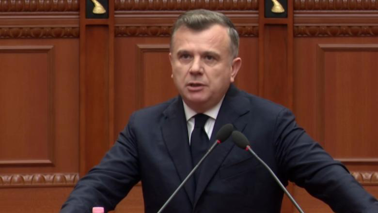 Zhbërja e barazisë te Territorialja nuk hiqet nga rendi i ditës, Balla afat opozitës deri në mbrëmje: Na thoni nëse do vini në Komision