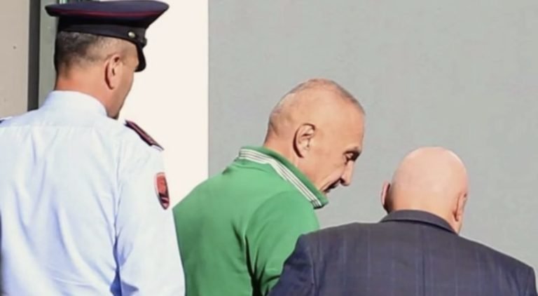 “Dje ikën dritat 42 herë”/ Meta tregon kushtet në burg: Po vdesin të burgosurit nga mungesa e trajtimit shëndetësor