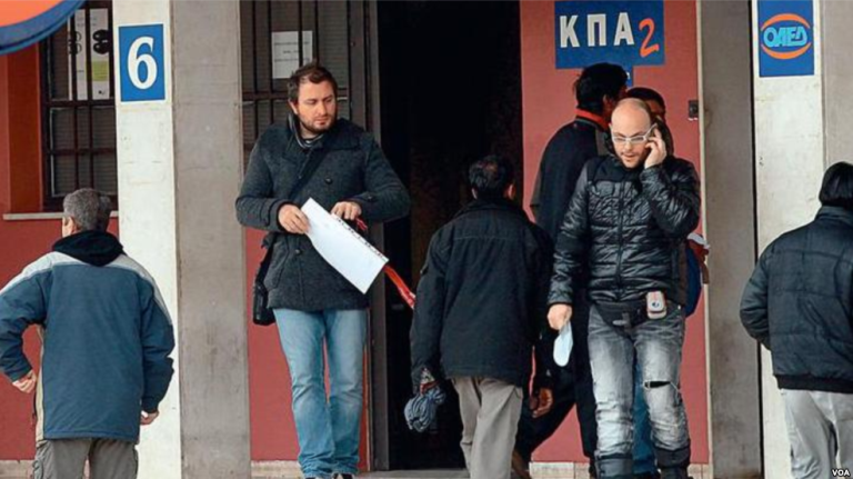 Ligji i ri grek për emigrantët, çfarë do të ndodhë me 84 mijë dosjet shqiptare?
